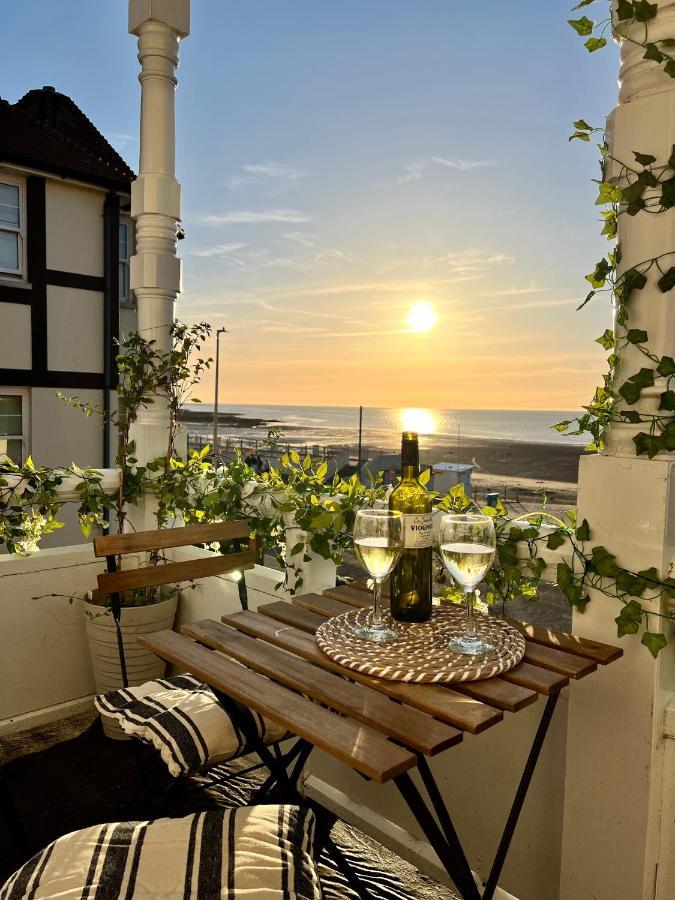 A View Of The Bay- Panoramic Sea Views- Sleeps 4 Διαμέρισμα Westgate-on-Sea Εξωτερικό φωτογραφία